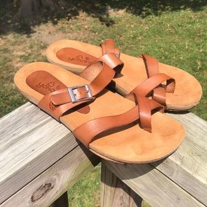 Leather women’s sandals